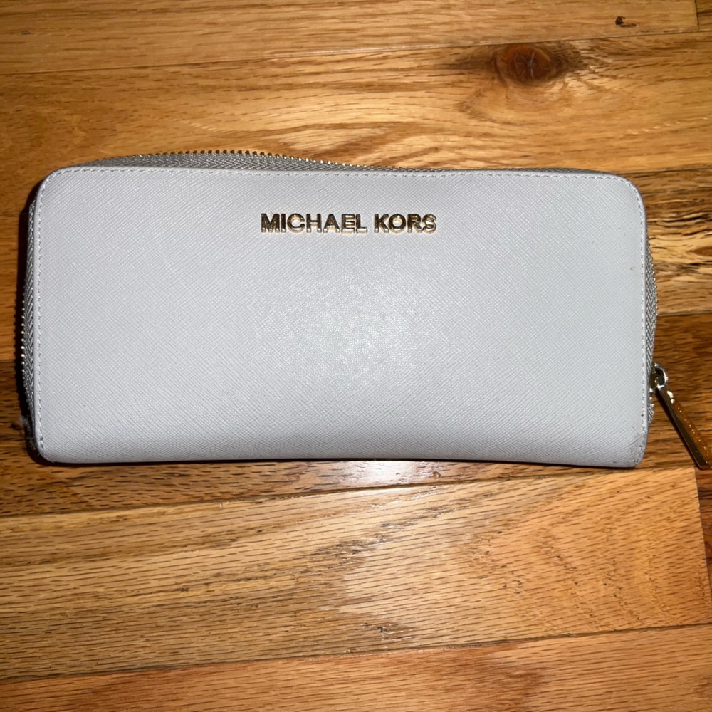 Michael Kors Light Gray Accordion Zip Wallet